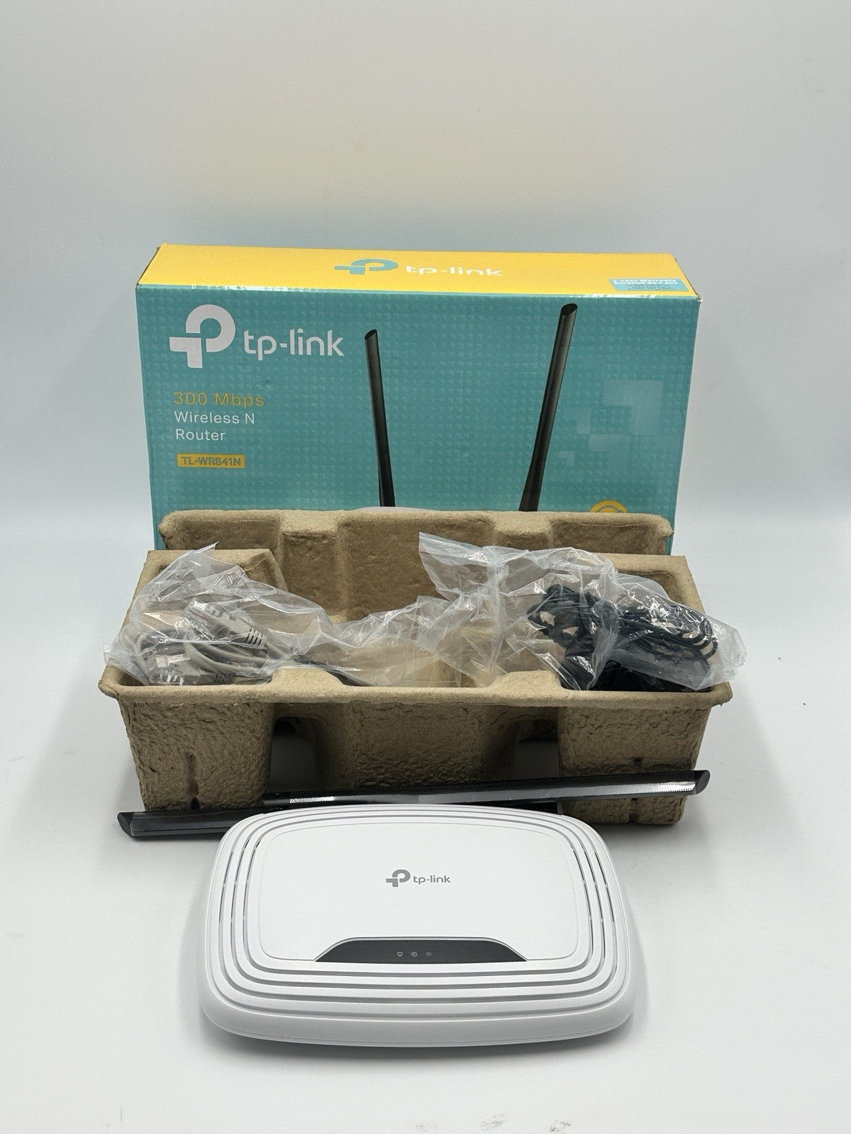 TP-Link TL-WR841N 300Mbps Wireless N Router 2.4GHz Antennas Open Box New