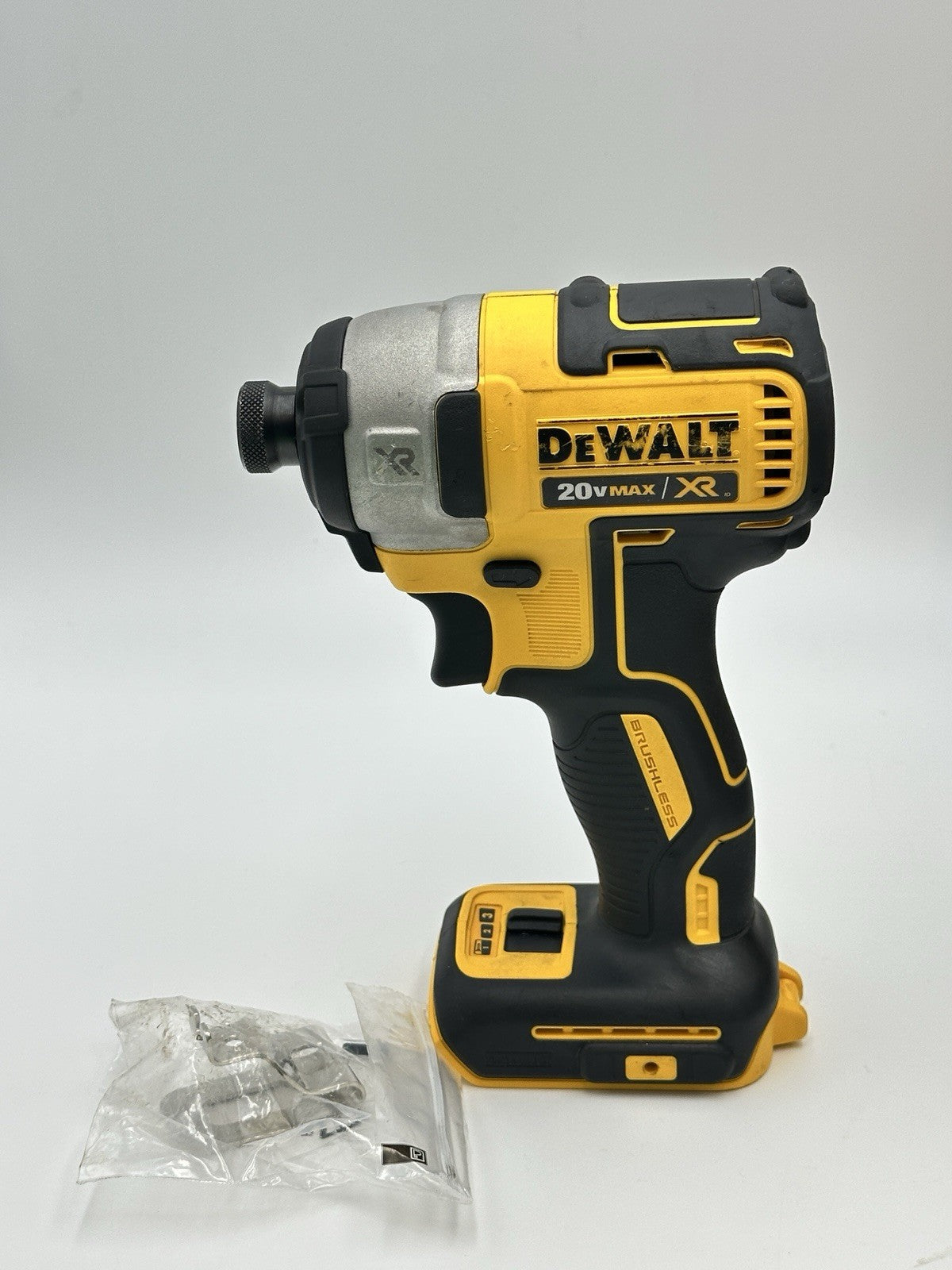 DEWALT DCF887B 20V MAX XR Brushless 1/4″ 3‑Speed Impact Driver.tool Only USED
