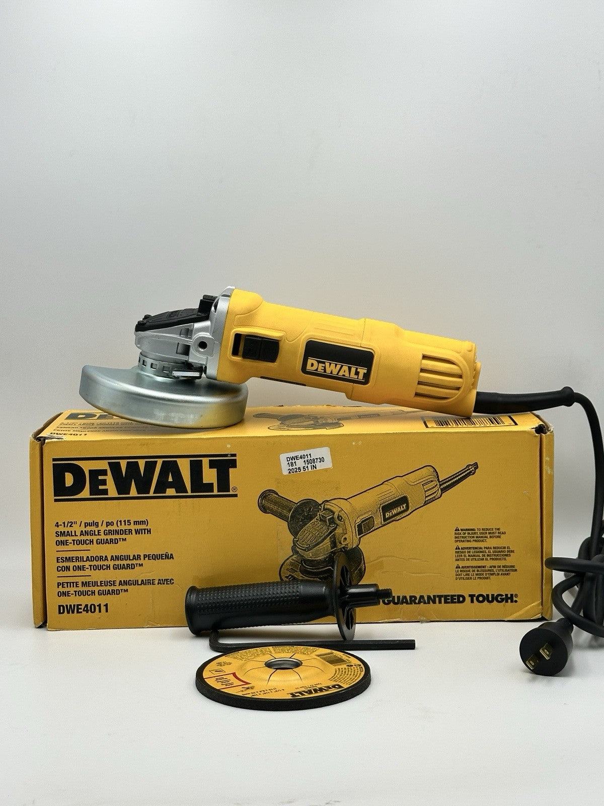 DEWALT DWE402K 4-1/2 inch Small Angle Grinder Kit