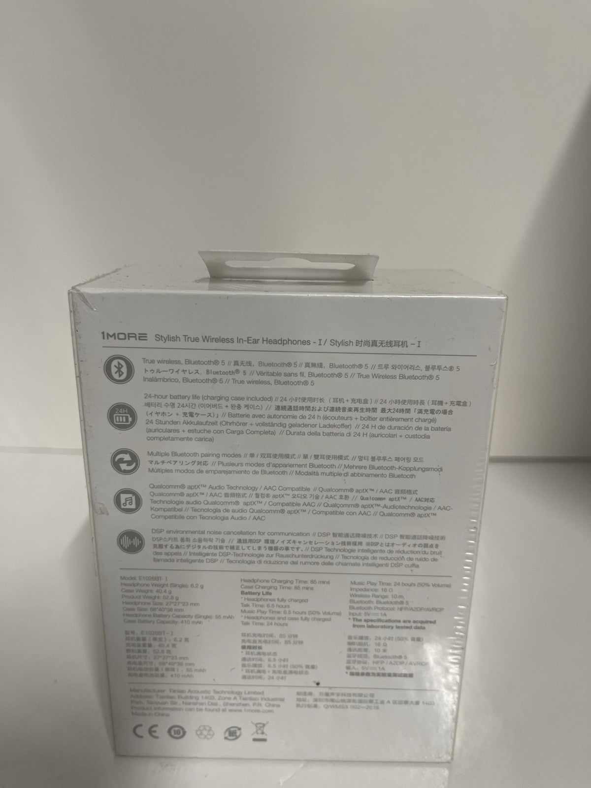 1More stylish true wireless earbuds E1026BT