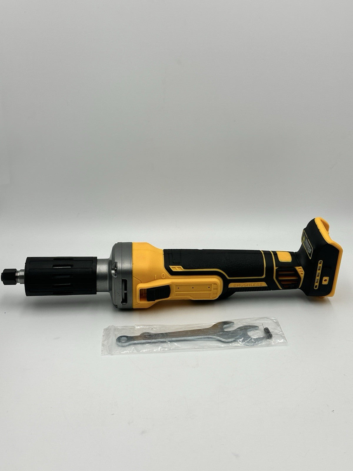 NEW! For DeWALT DCB202 18V 20V Cordless 1-1/4" Variable Speed Die Grinder