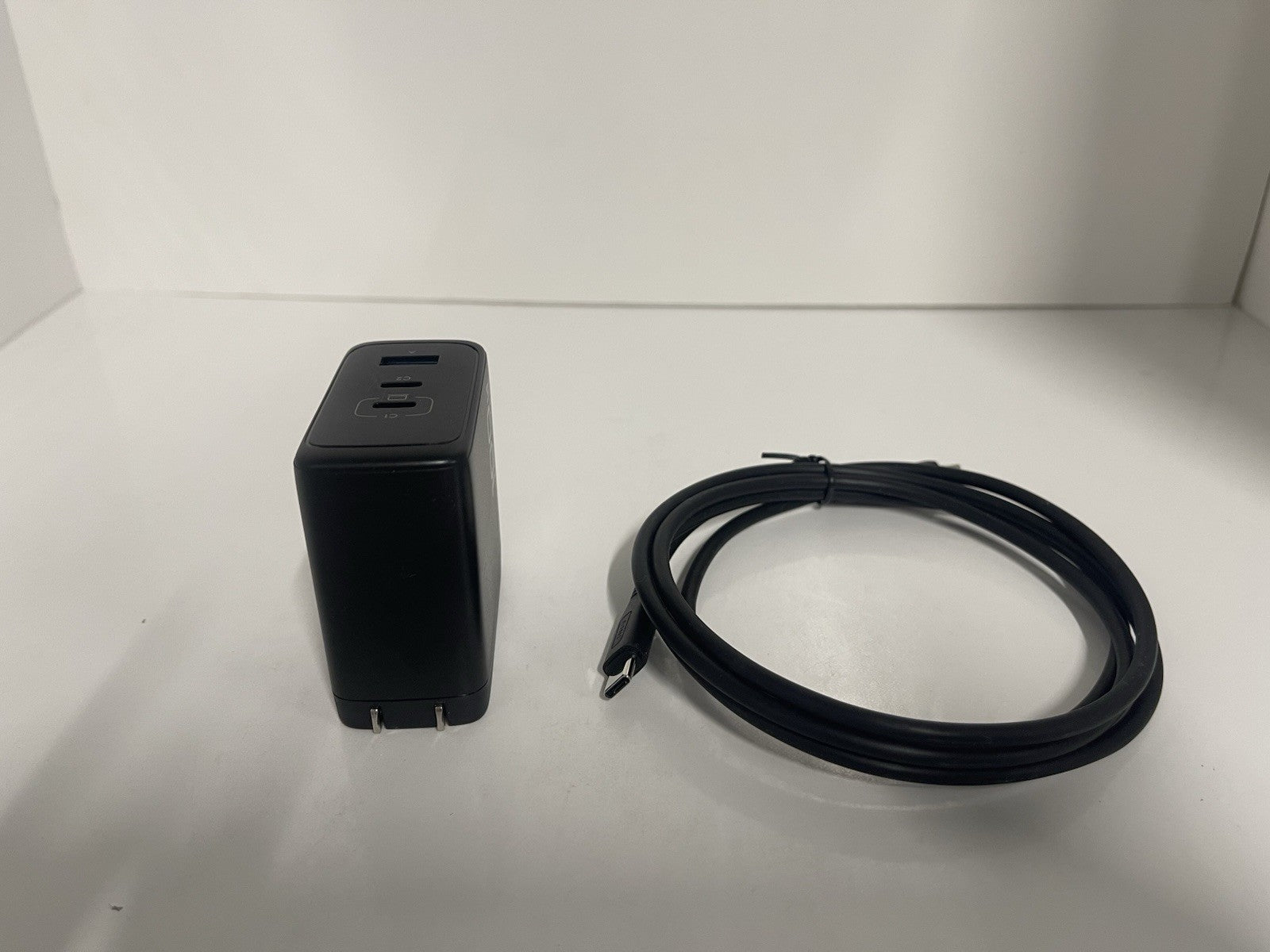 100W Powercube Duo USB - C charger