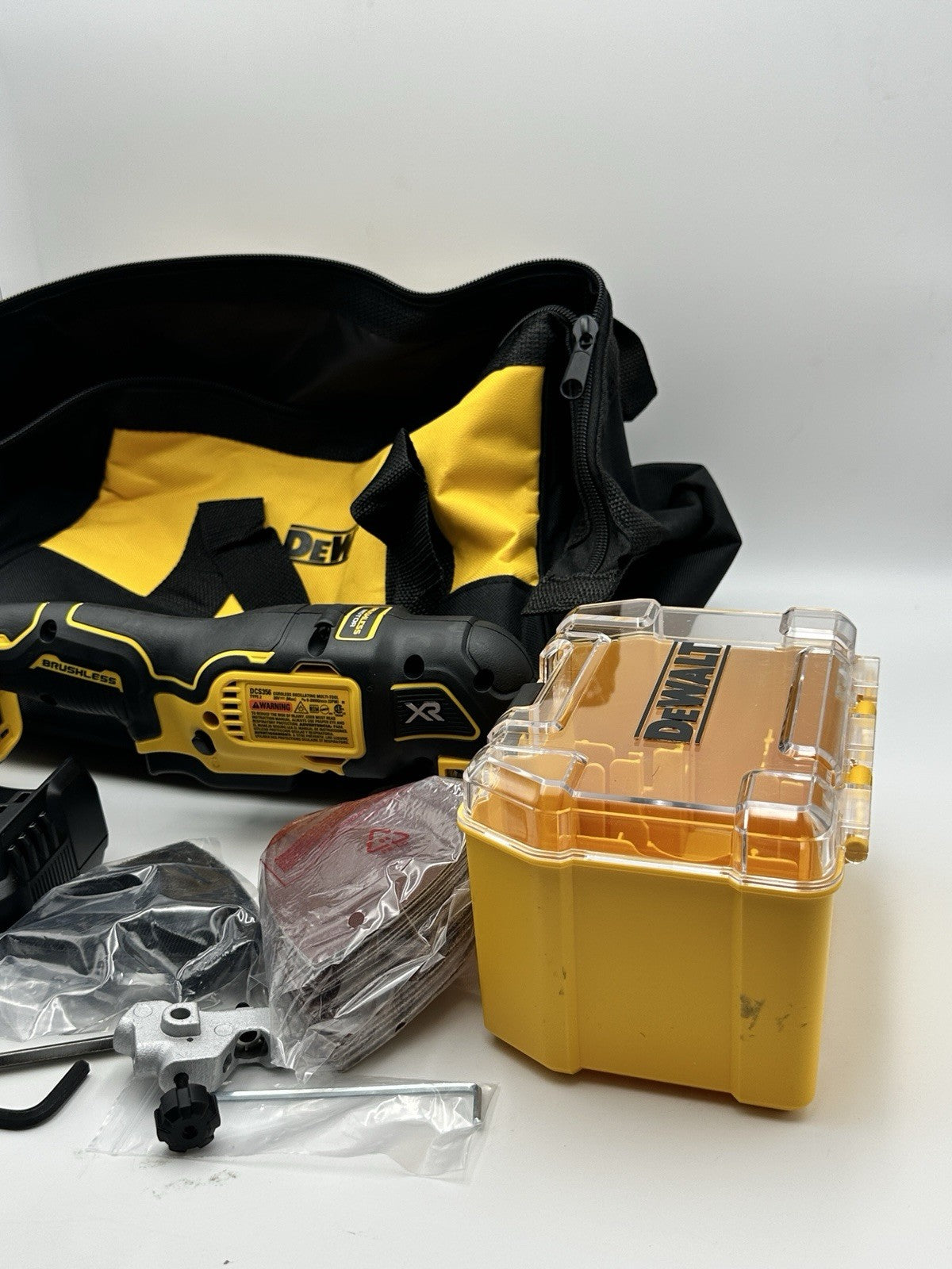 DEWALT 20V MAX XR Brushless Oscillating Multi-Tool Kit DCS356D1 – New No Blades