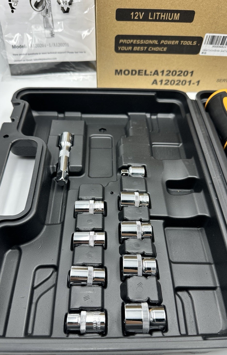 Adedad Cordless Electric Ratchet Wrench Set 3/8" 40 Ft-lb 400 RPM 12V 2 Bat NEW 