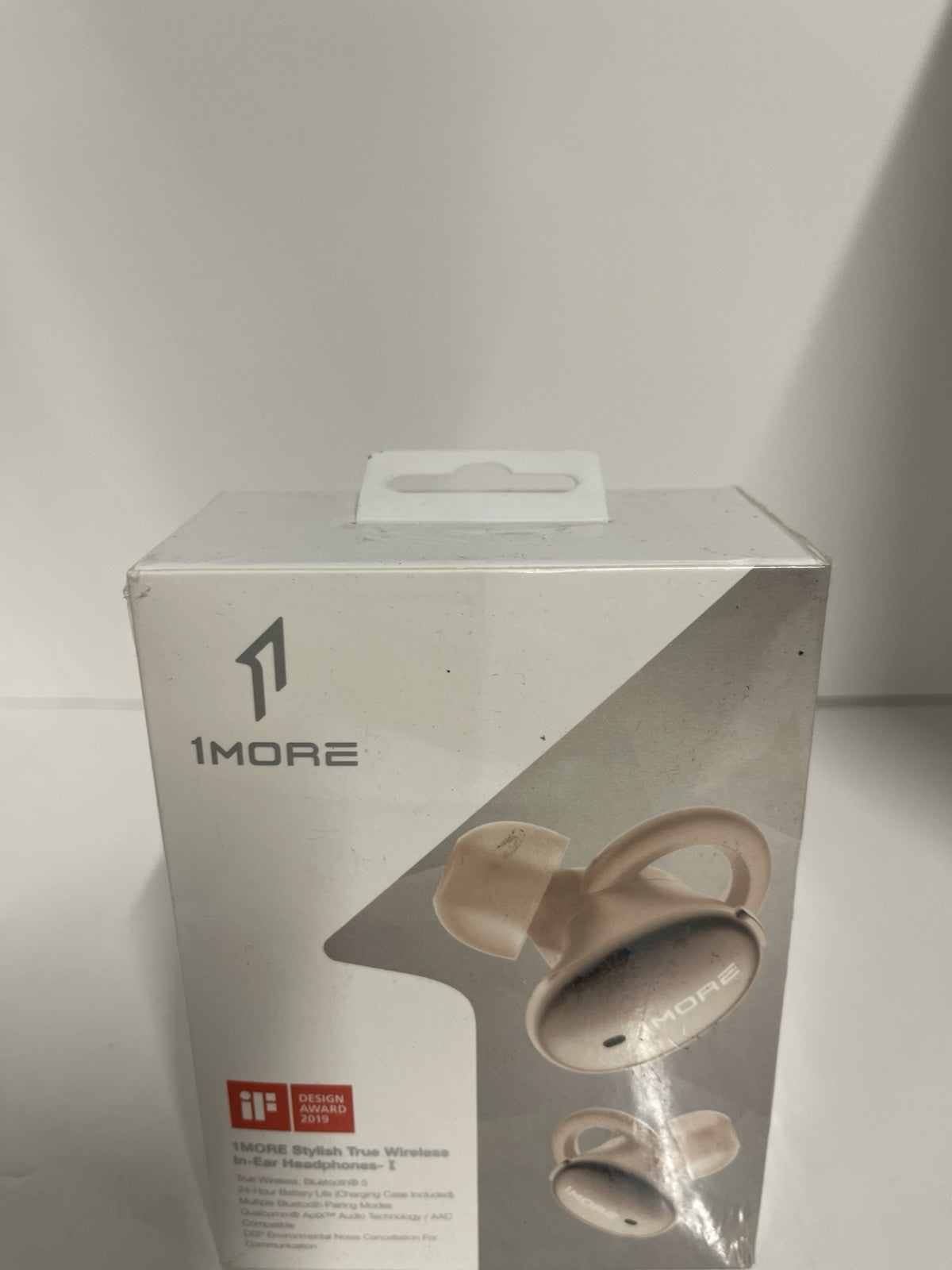 1More stylish true wireless earbuds E1026BT