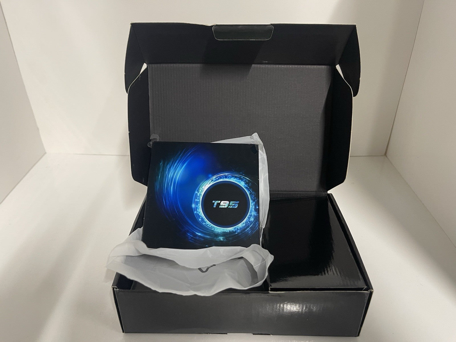 TV Box 4x CPU Cortex-A53 GPU Mail-G31 MP2 - T 95