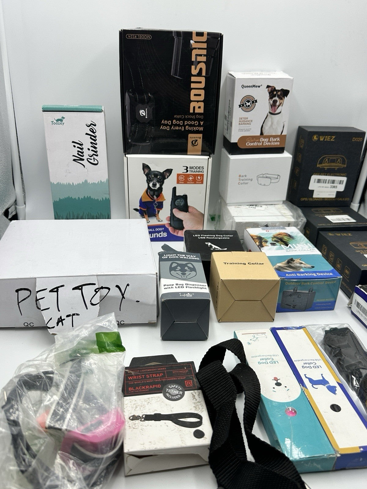 Lot Of Mix Pet Stuff  23 PCs